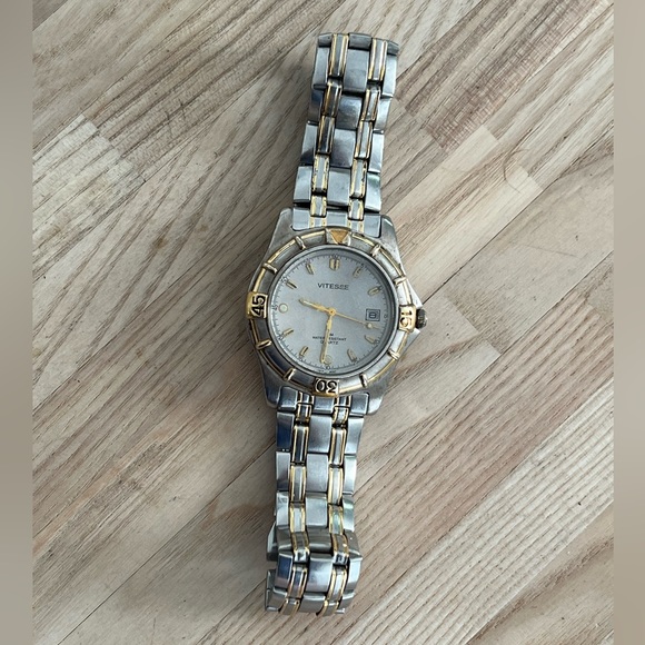 Vitesse Men’s Watch Vintage Two Tone Bracelet and Case Gray Dial Date Window - Picture 4 of 12